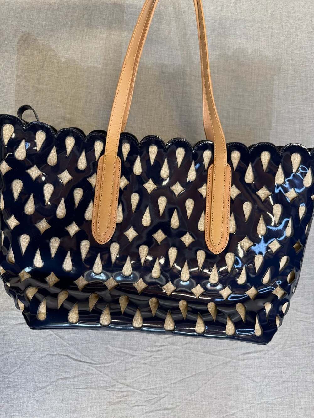 Sondra Roberts Navy Patent Leather Laser Cut Out Tote Bag with Burlap Lining - Picture 1 of 6